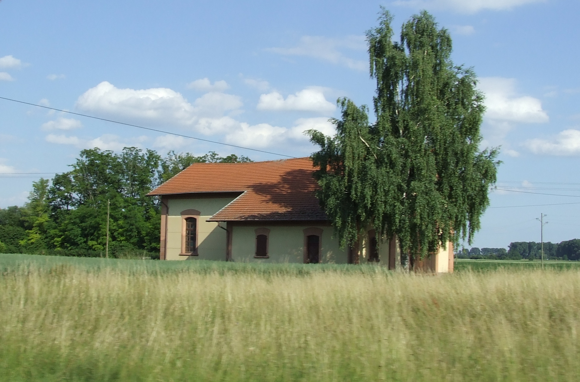 Der ehemalige Lokschuppen von Lußhof, Nähe Neulußheim und Altlußheim
