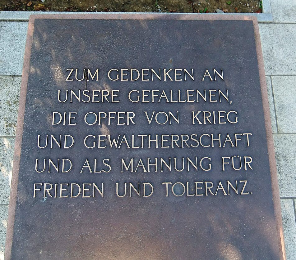 Bronzetafel zum Gedenke der Kriegsopfer