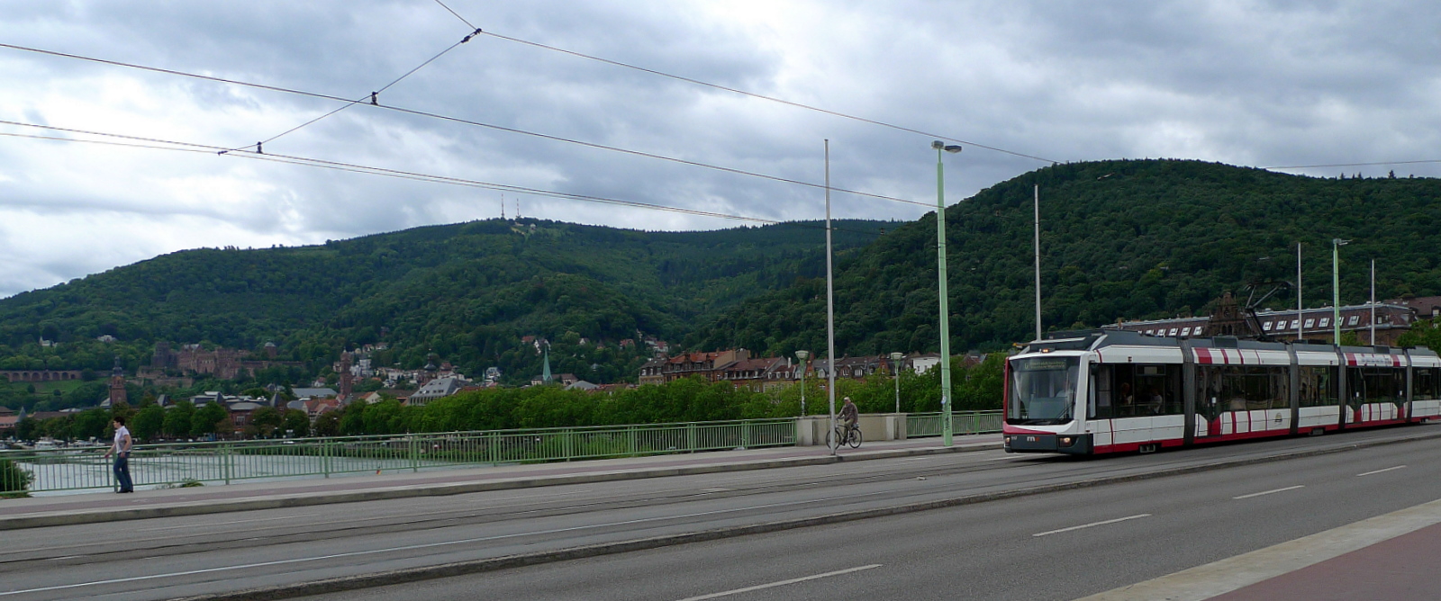 Adtrans auf der Th.Heuss Brücke in Heidelberg