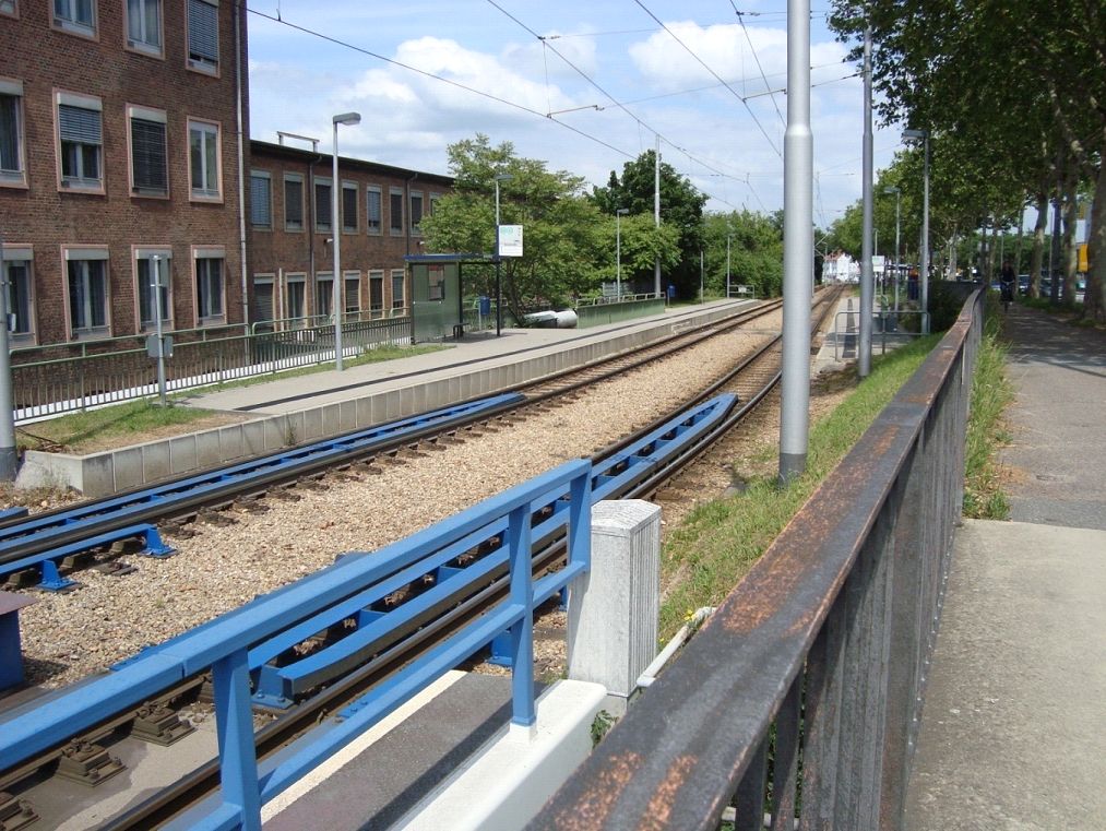 Straßenbahnhaltestelle „Boveristraße“