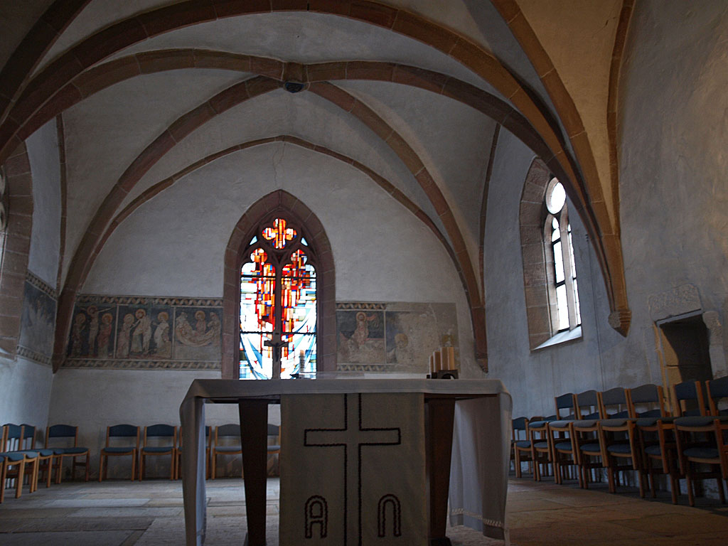 Altar und Malerei aus dem 14. Jahrhundert