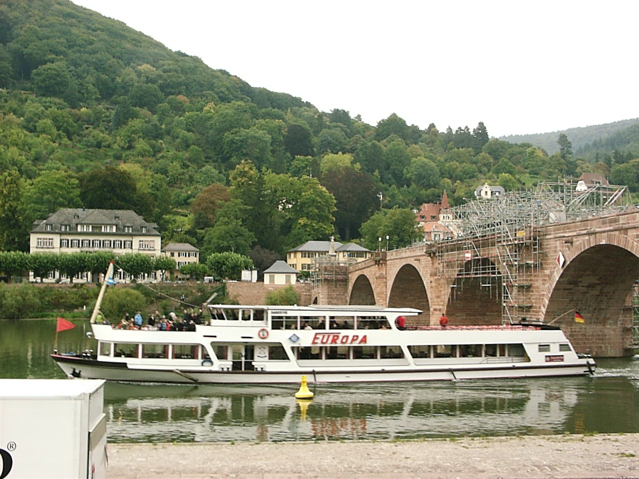Heidelberg, die MS Europa unterhalb der Alten Brücke
