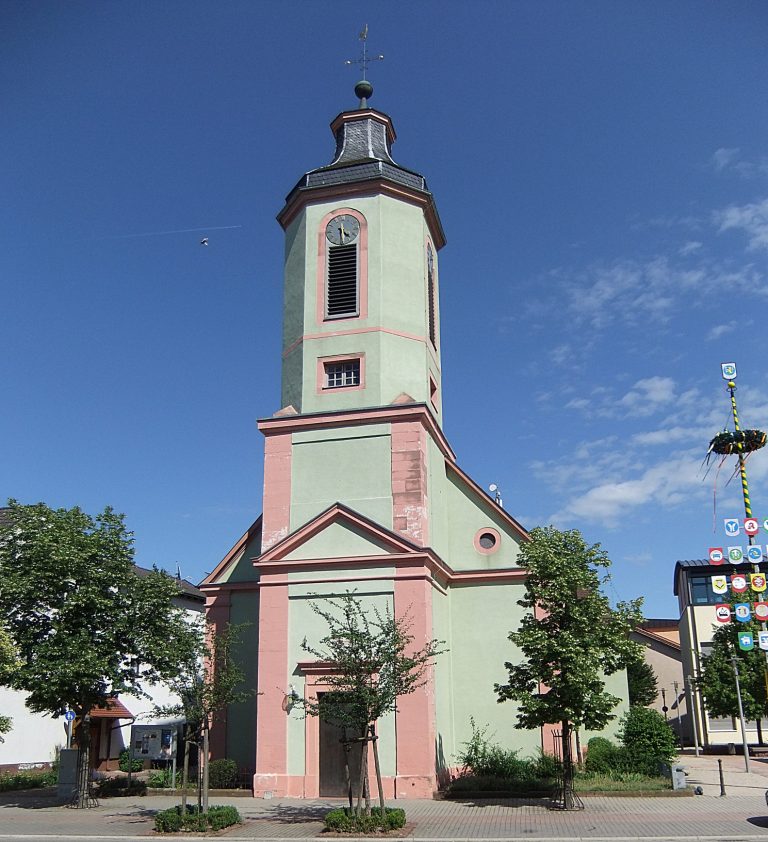 Datei:Evangelische Kirche Altlussheim.JPG