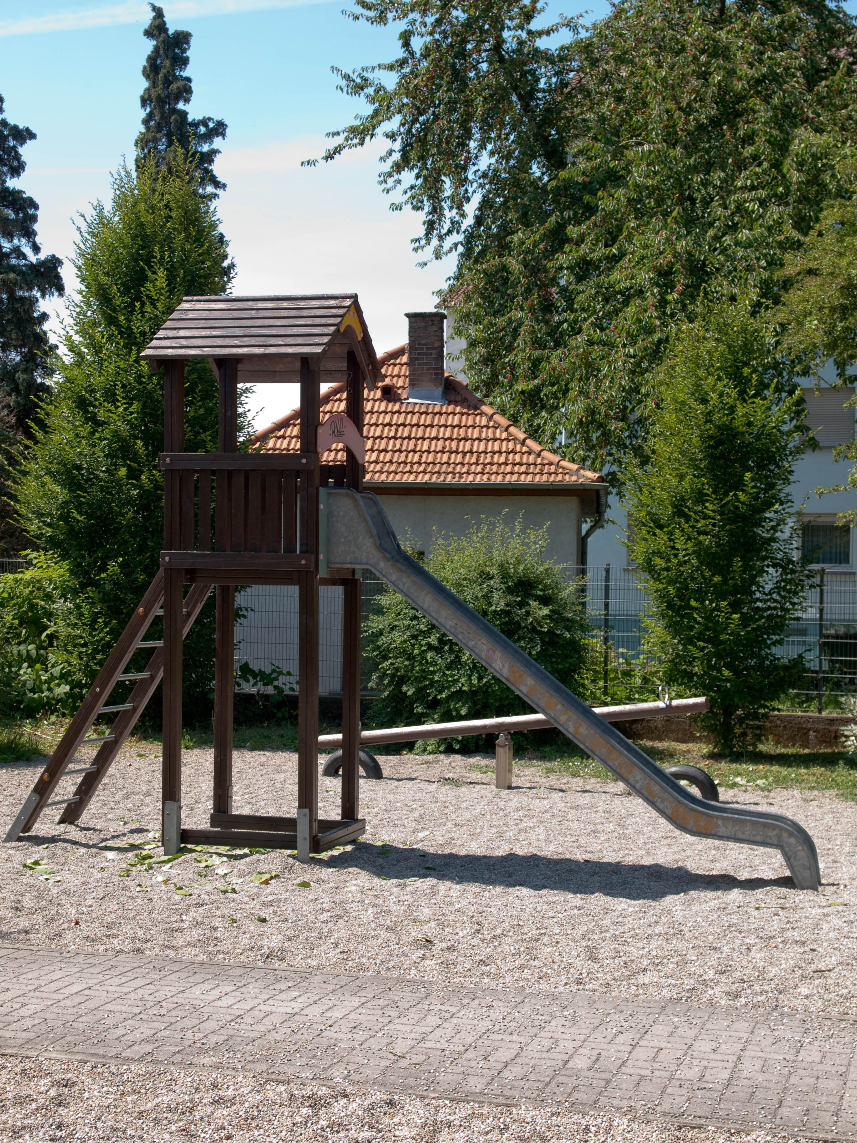 Datei:Spielplatz Grenzhöfer Straße Schwetzingen-1.jpg
