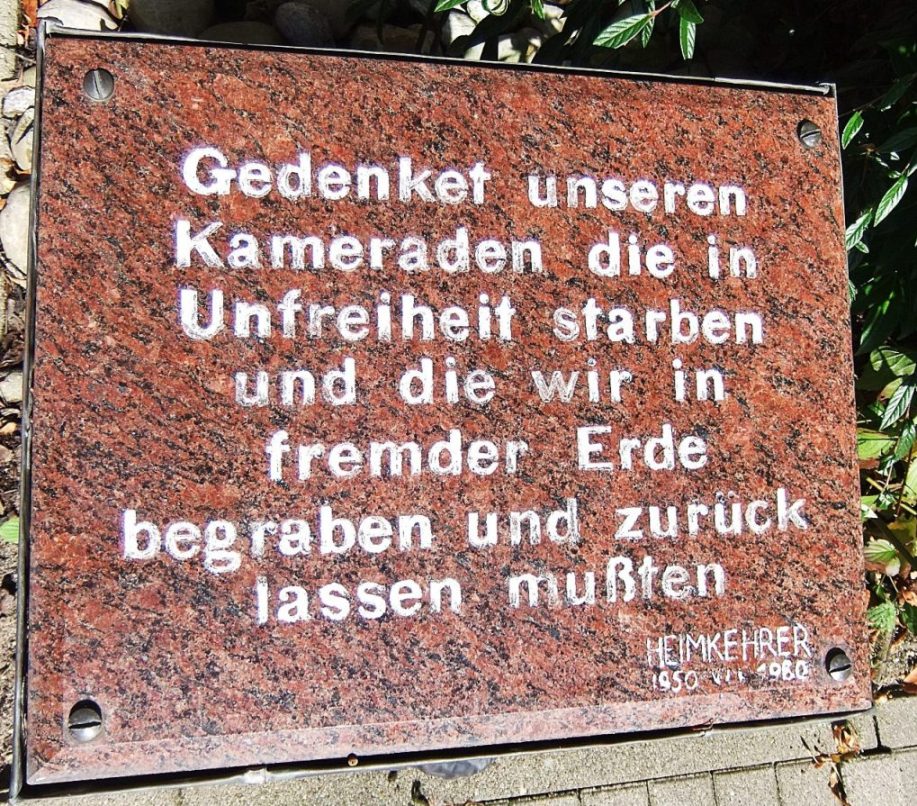 Datei:Vertriebenendenkmal Neulußheim 1.JPG