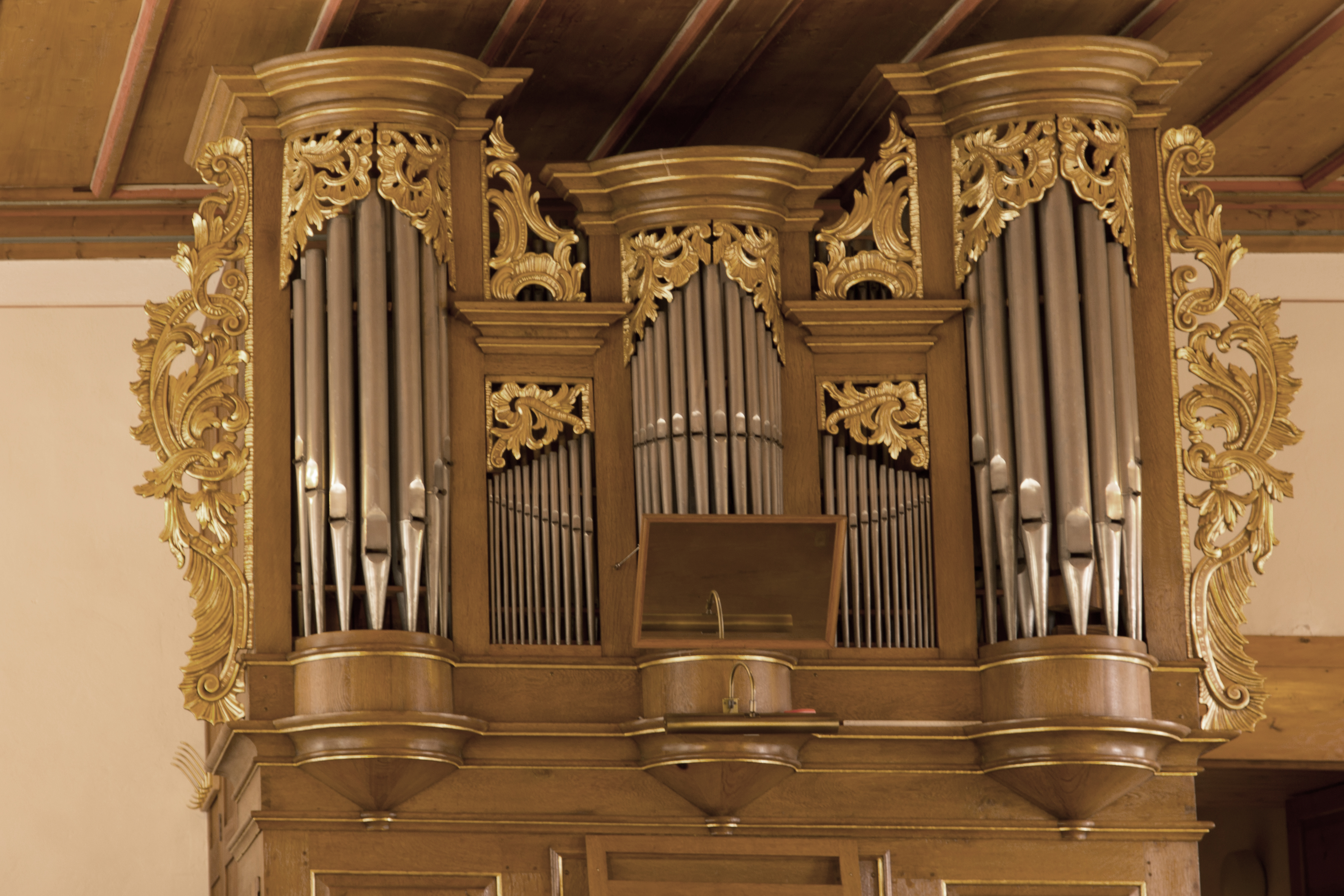 Datei:Protestantische Kirche Insheim Orgel 2.jpg