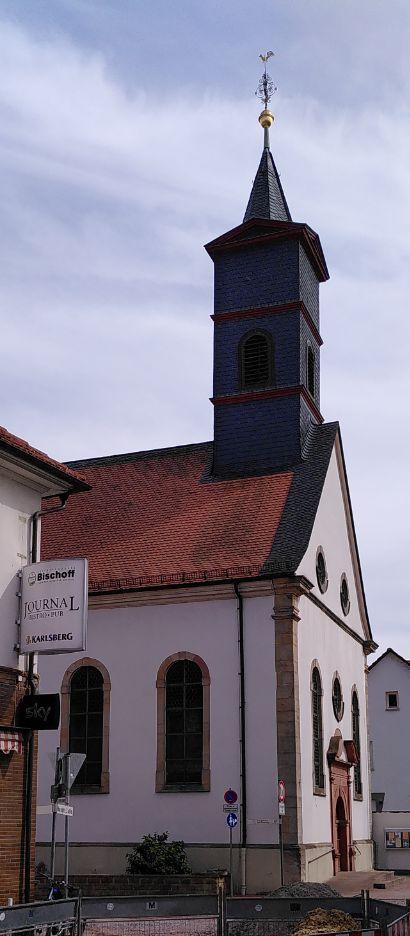 Datei:Protestantische Kirche Offenbach.jpg