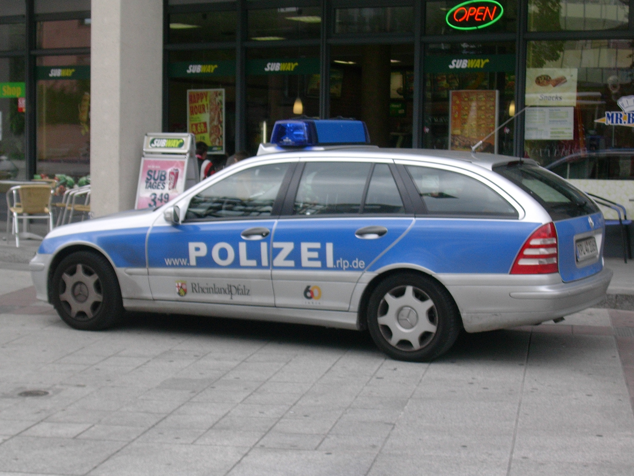 Datei:Polizeiauto RLP.jpg