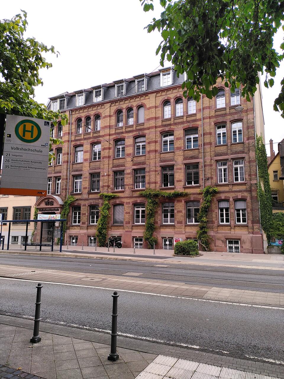 2023 Volkshochschule Heidelberg 03 seitlich rechts.jpg