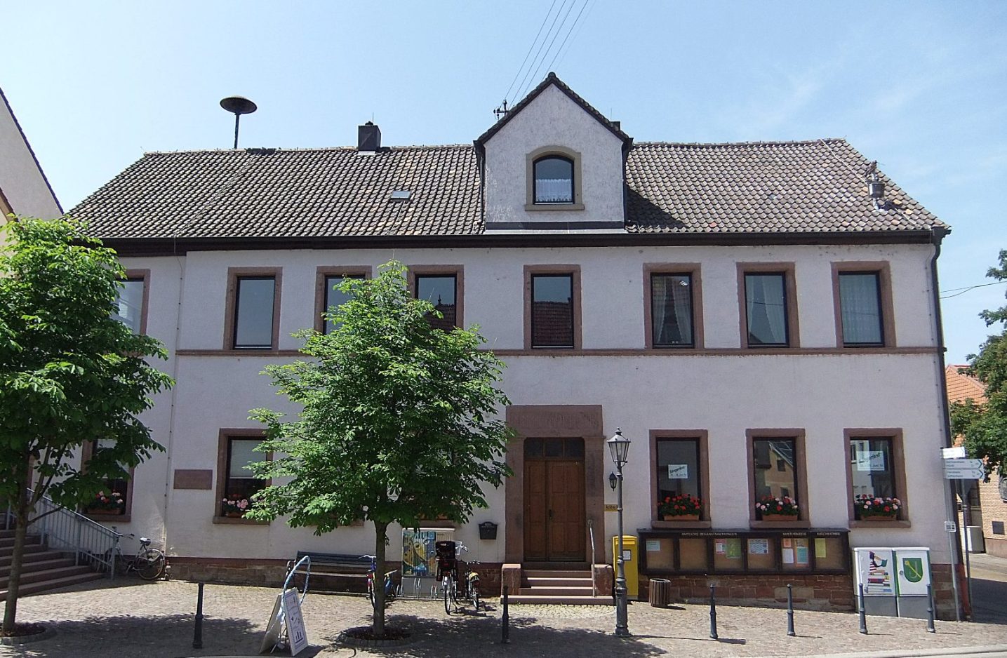 Datei:Gemeindehaus Kuhardt.JPG