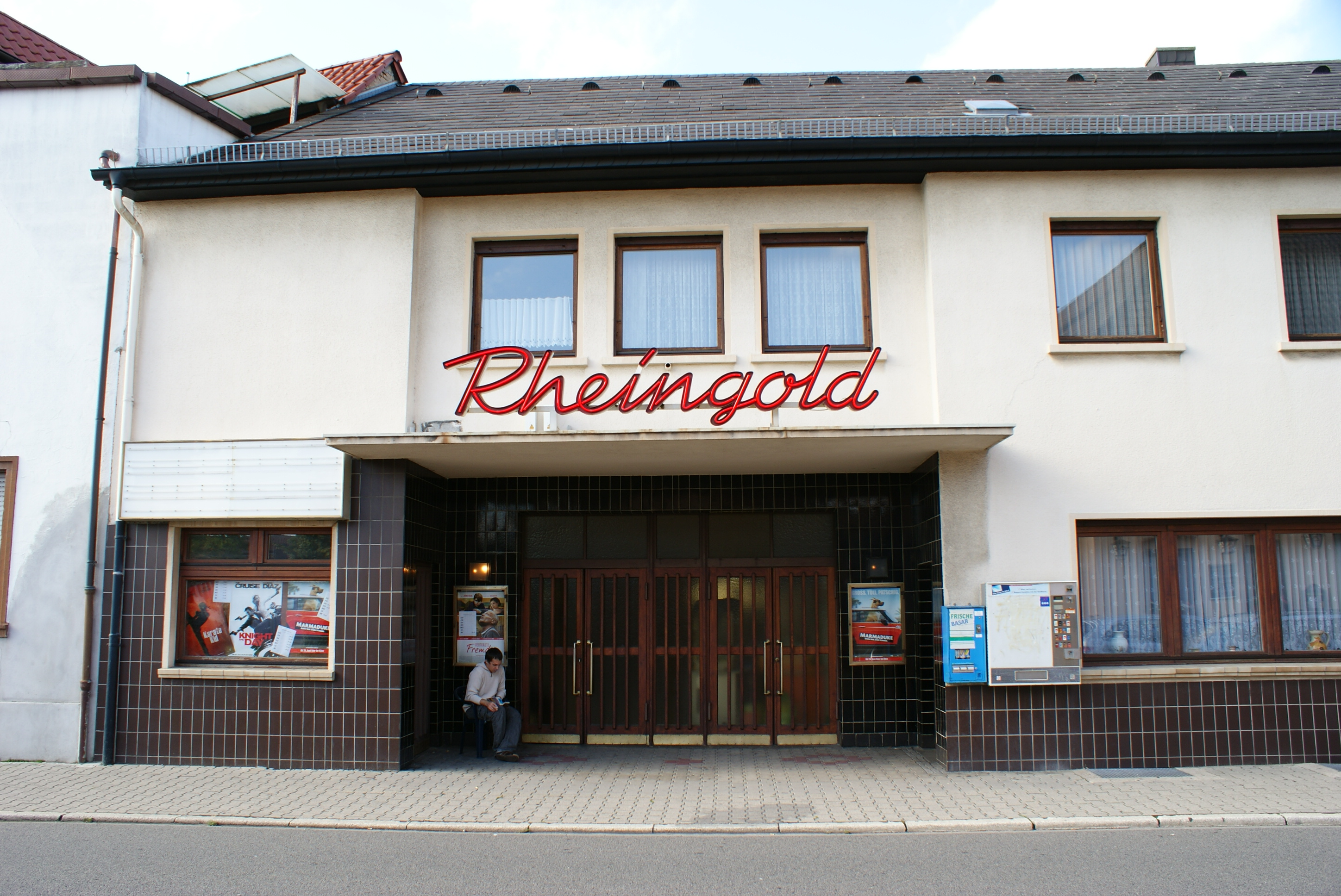 Datei:Rheingold Kino in Brühl 01.jpg