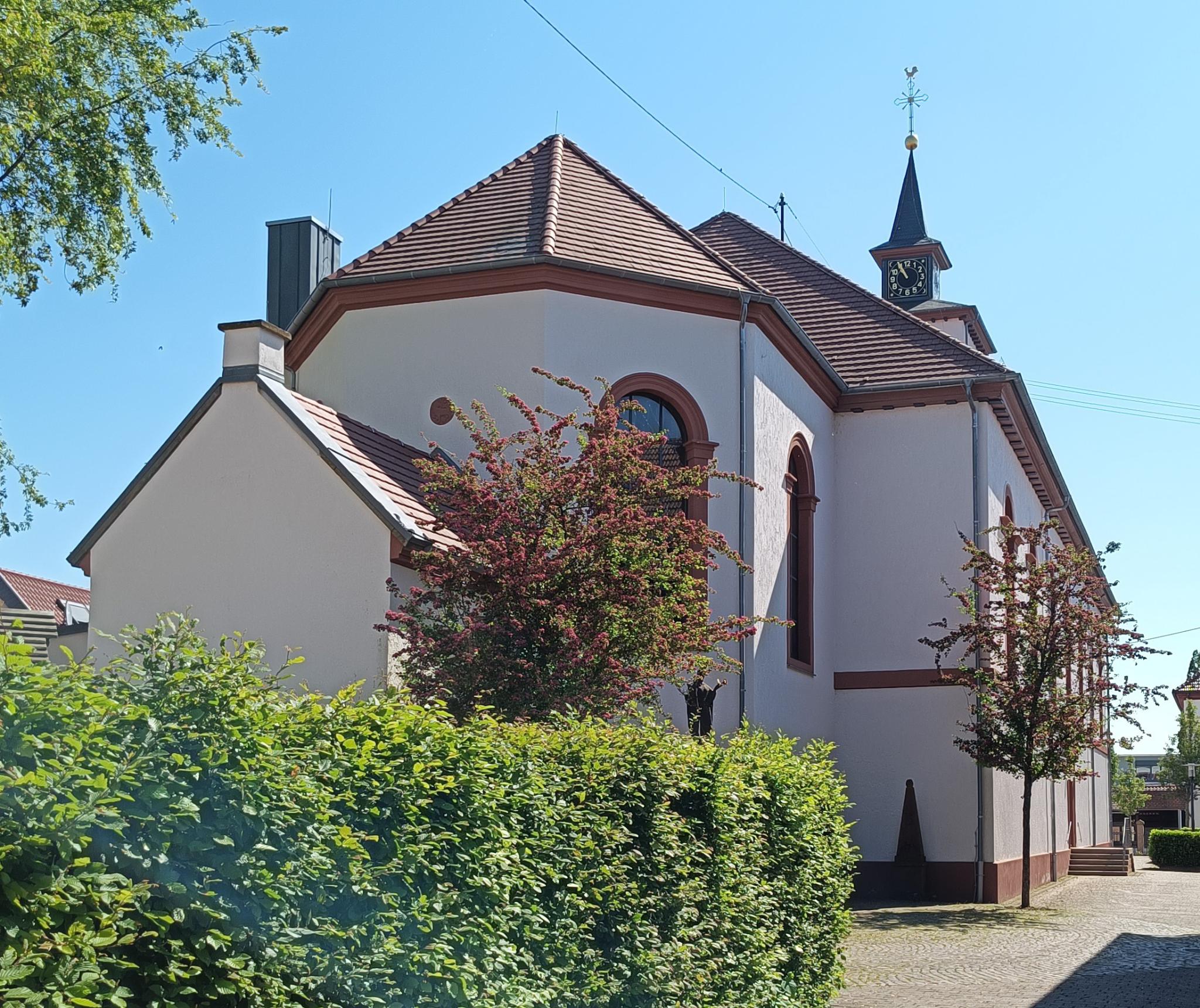 Die Kirche von hinten