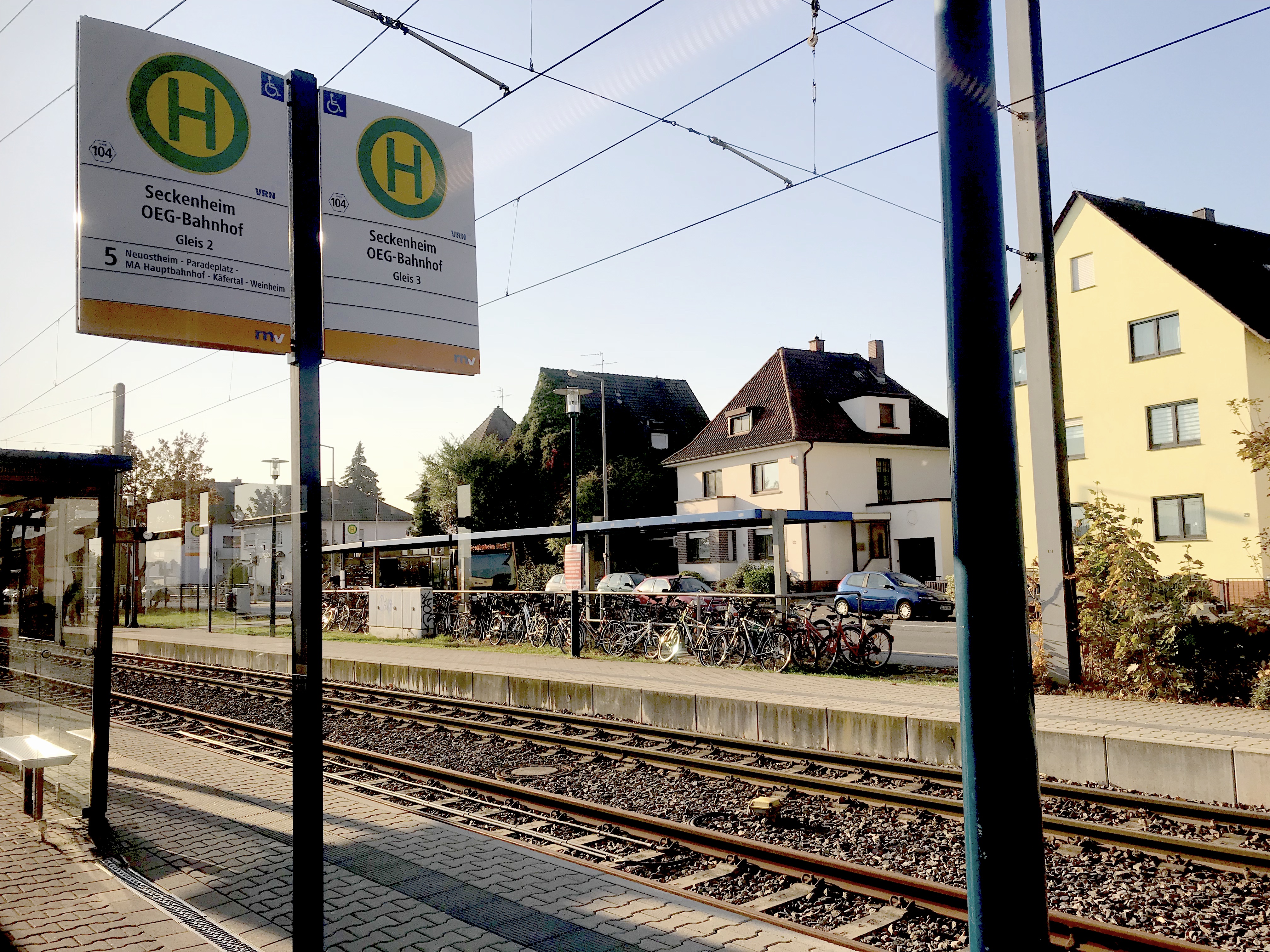 Datei:Seckenheim OEG-Bahnhof.jpg
