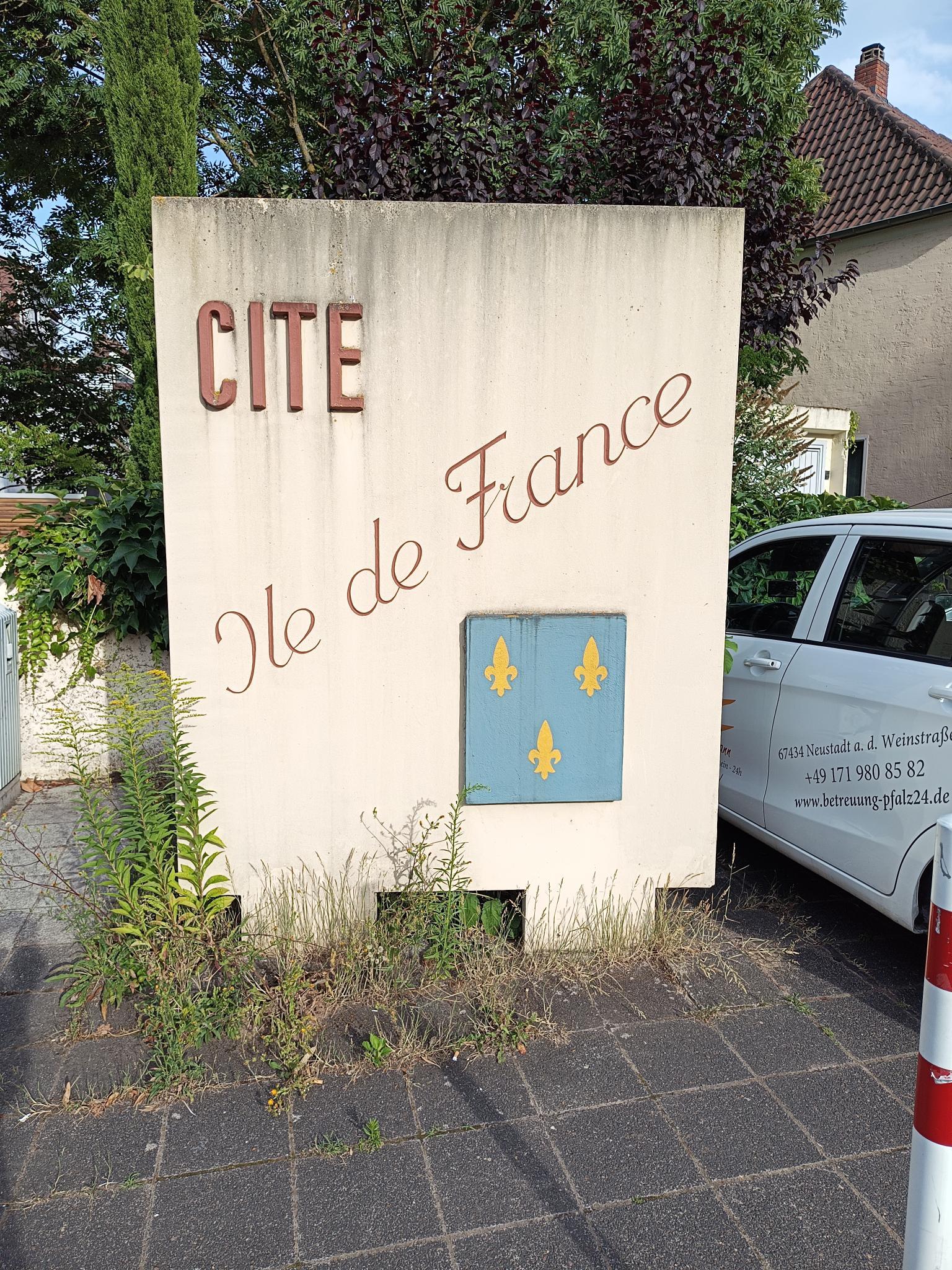 Datei:Ile de France Landau 3.jpeg
