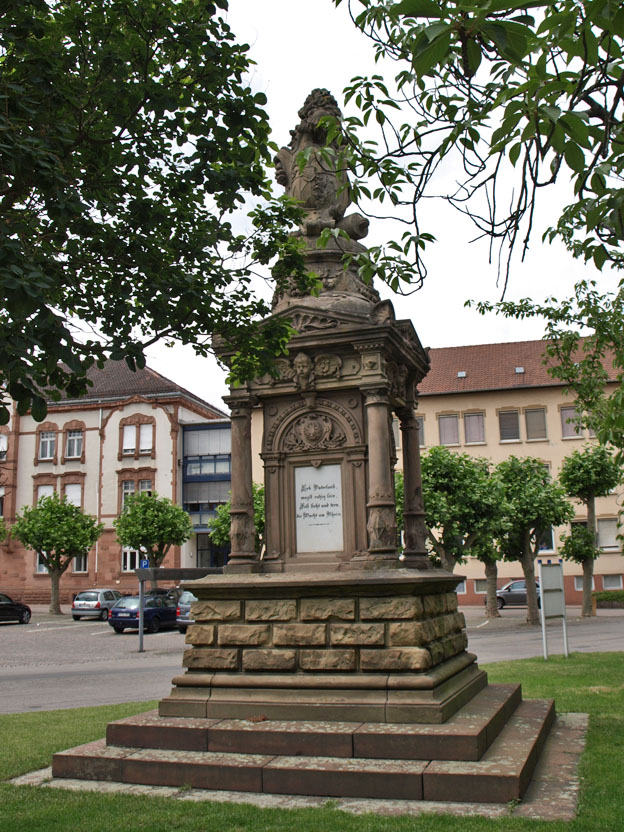 Datei:Germersheim-Kriegerdenkmal-05.jpg