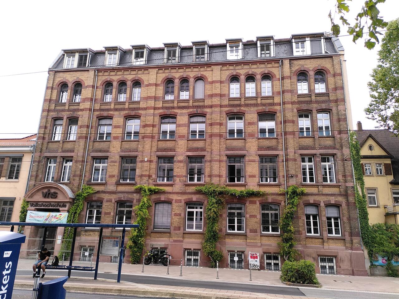 2023 Volkshochschule Heidelberg 10 Front.jpg