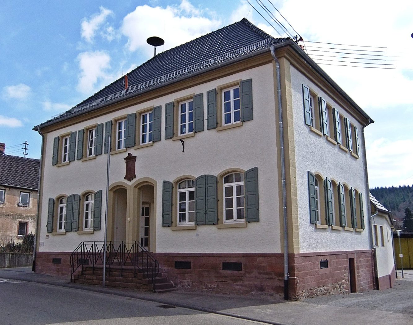 Datei:Rathaus Breitenbronn.JPG