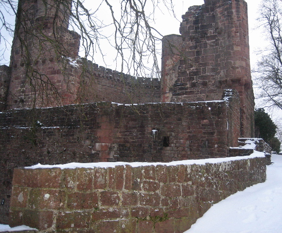 Ruine der Feste Dilsberg im Winter