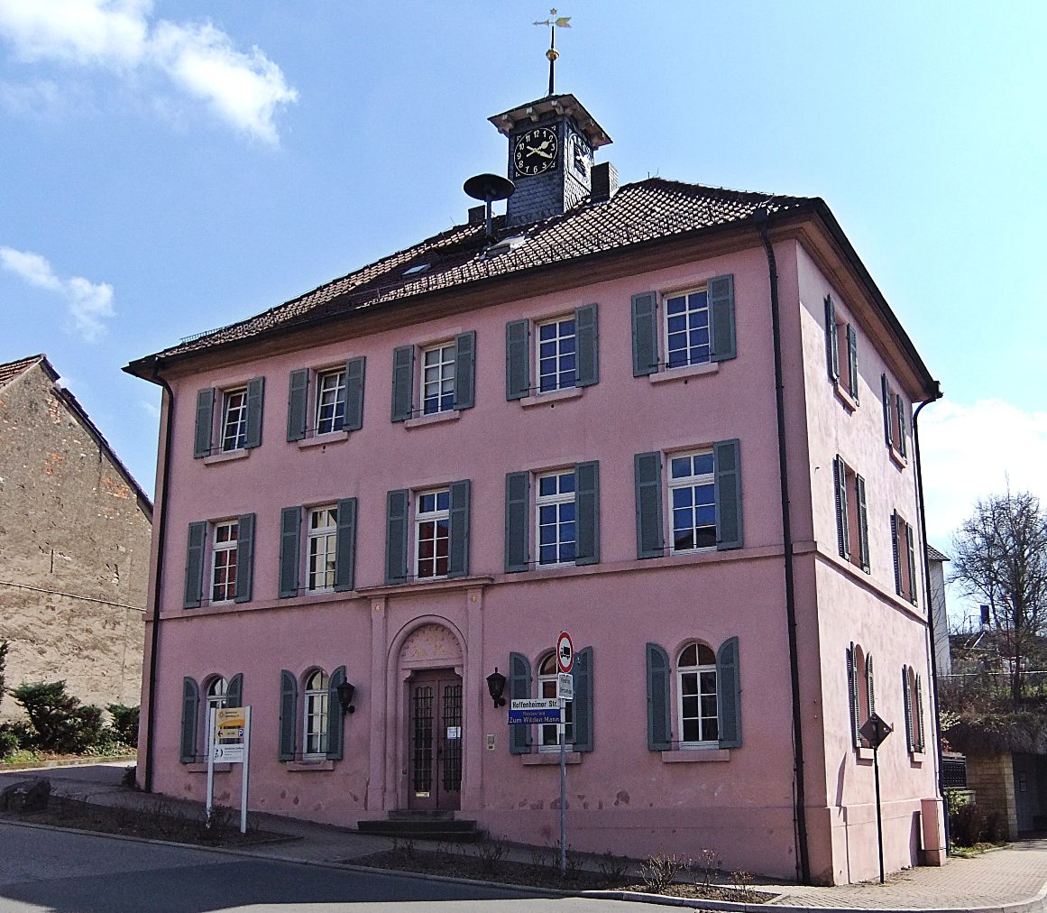 Dielheim – Horrenberg: Schul- und Rathaus
