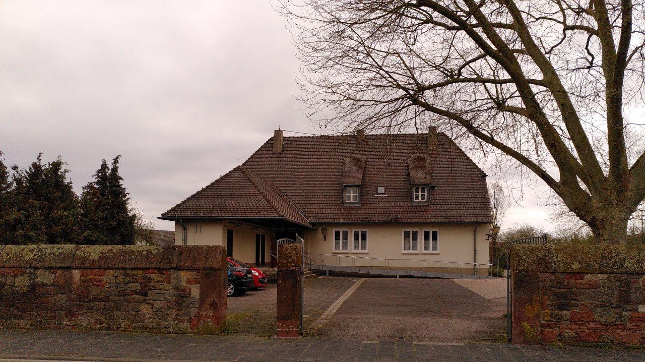 Datei:Dorfgemeinschaftshaus Mörlheim.jpg