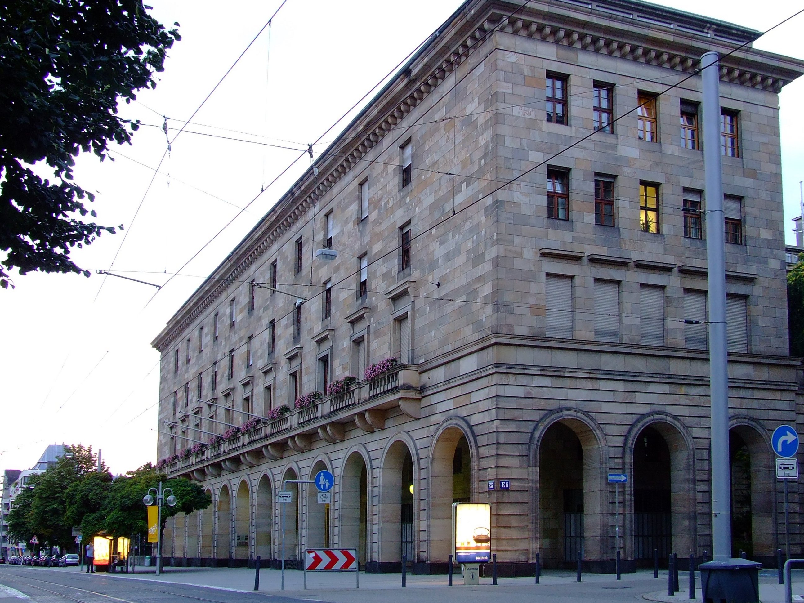 E5, Rathaus Mannheim