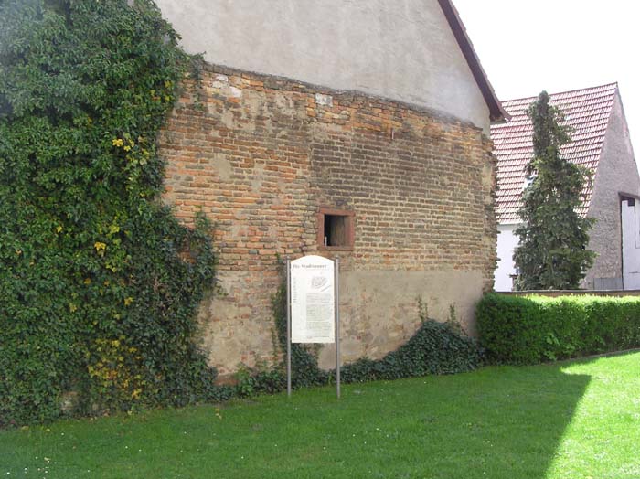 Hagenbach, Stadtmauer