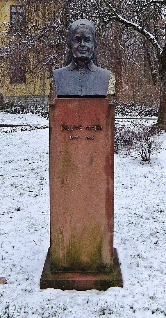 Datei:Pauline-Maier-Denkmal Baiertal.JPG