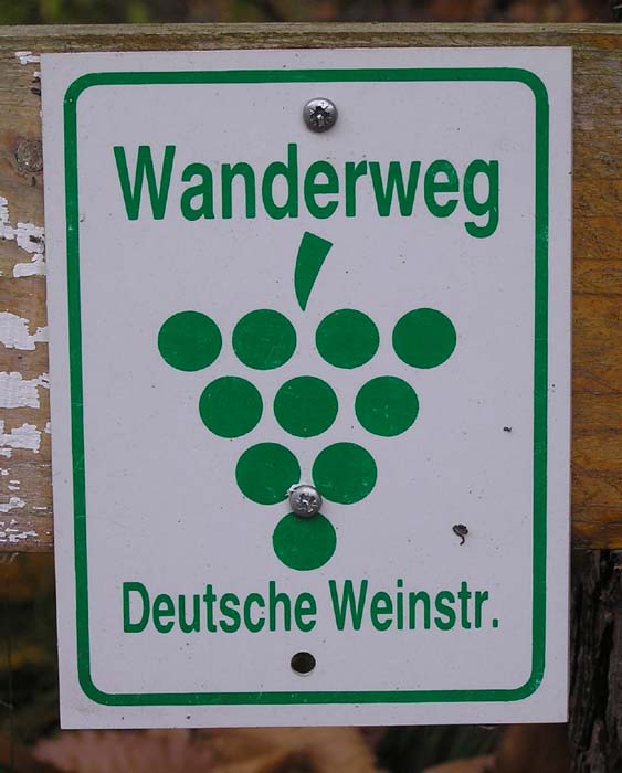 Datei:Wanderweg.deutsche.weinstr.jpg
