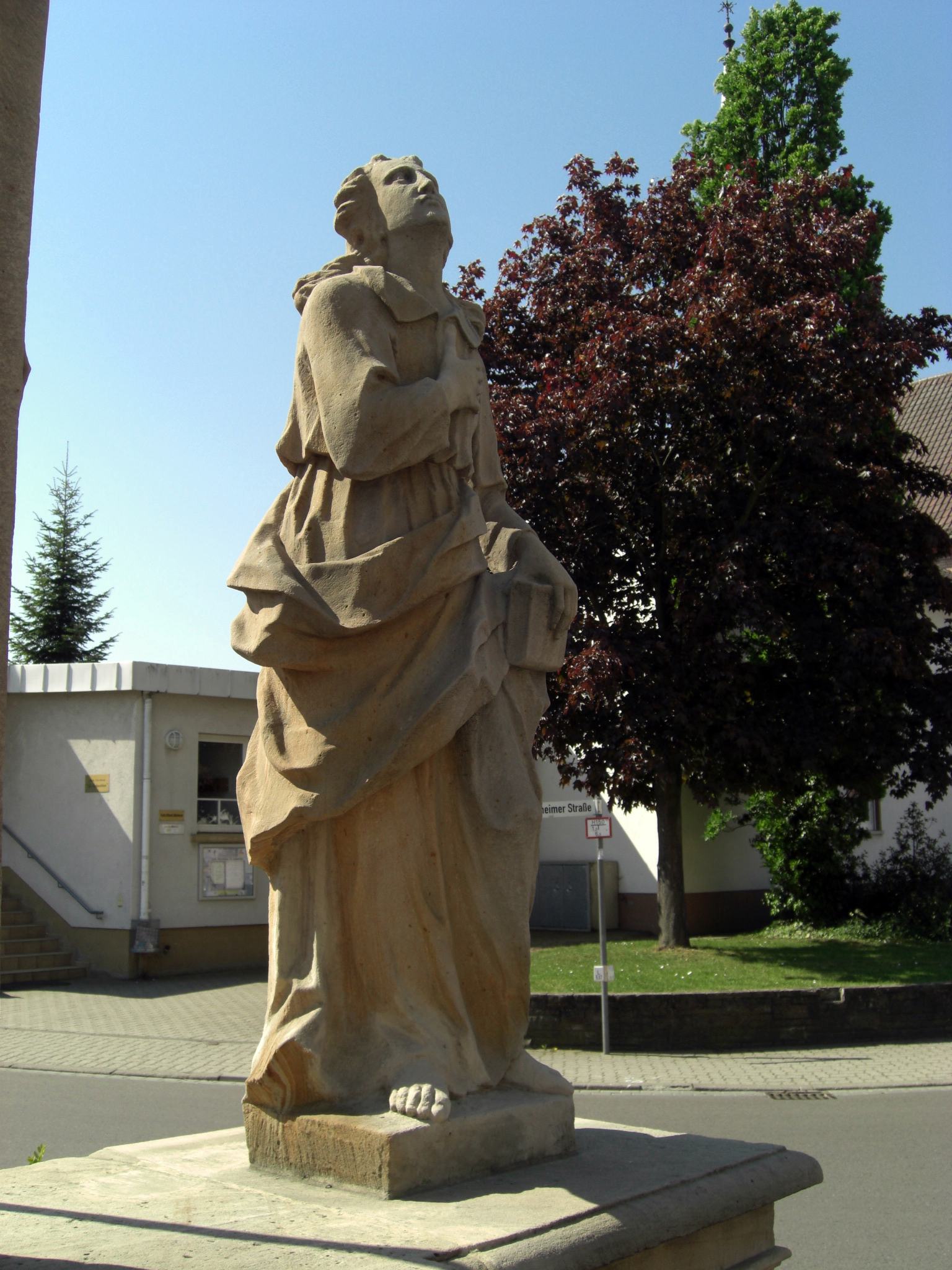 Datei:Harthausen Wegkreuz Speyerer Straße Figur 1.JPG