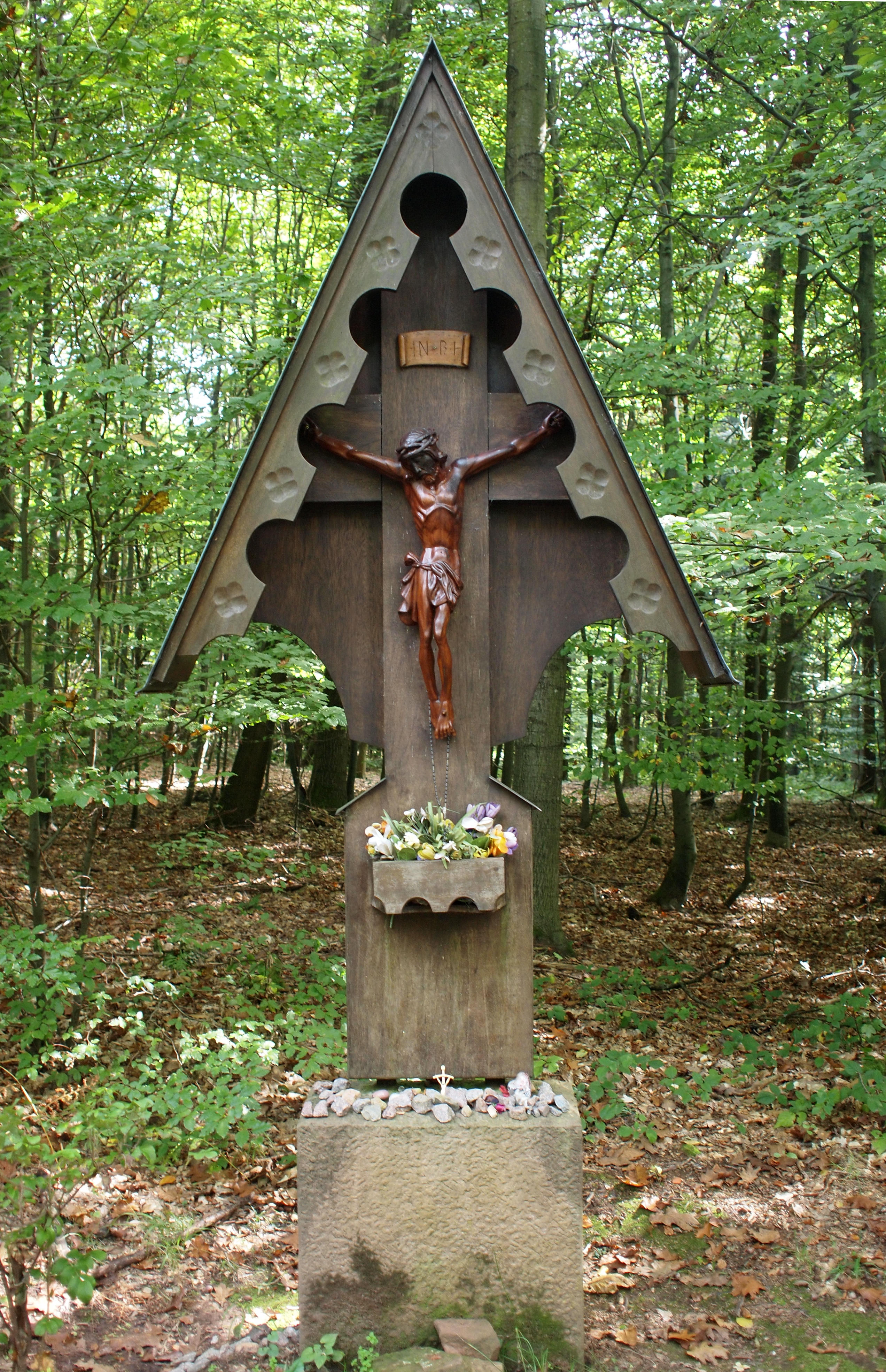 Datei:Königstuhl Kruzifix.jpg