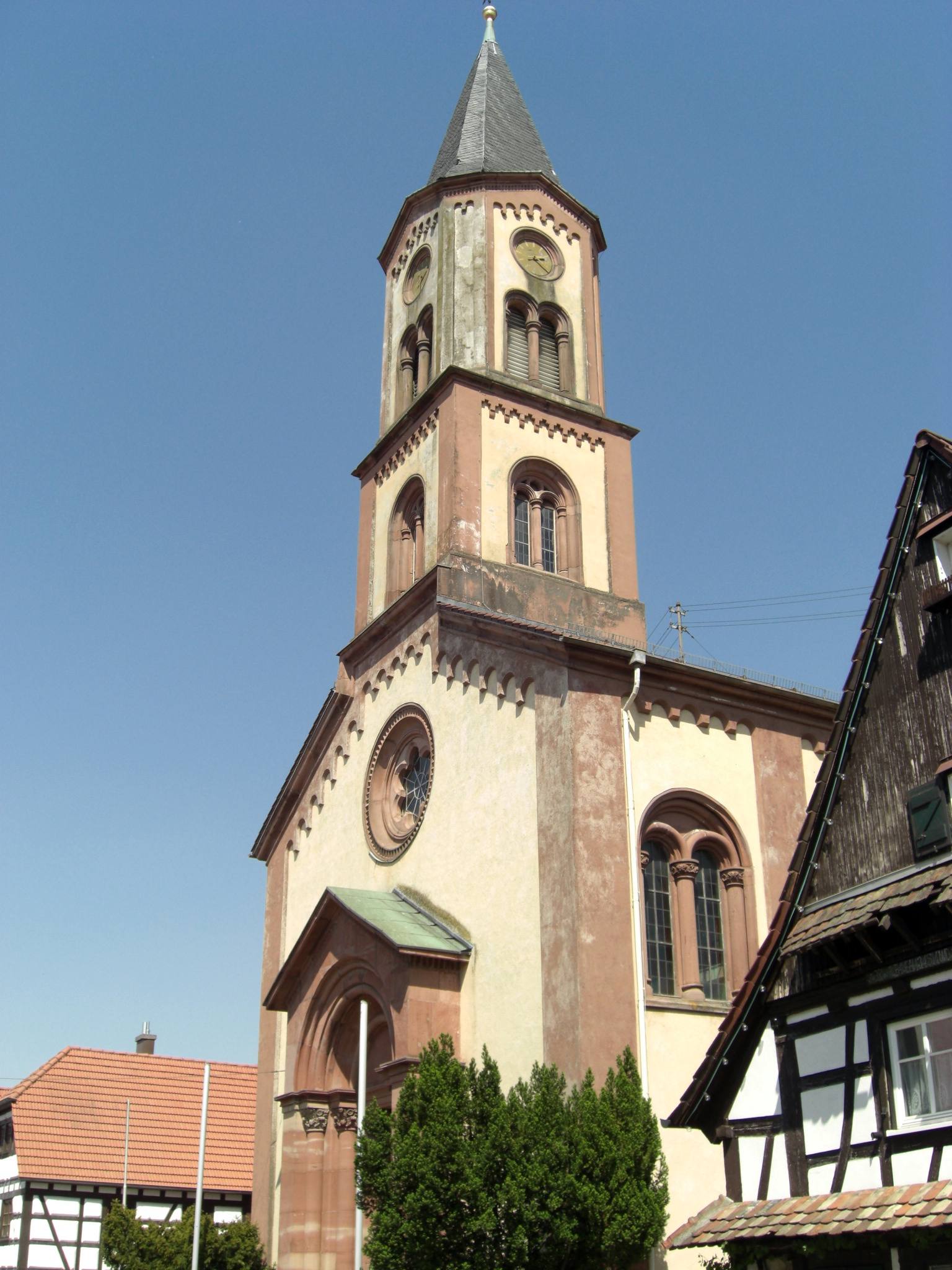 Evangelische Kirche, eingeweiht 1844