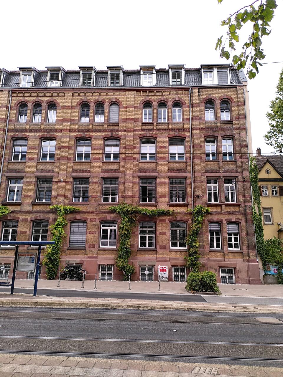 2023 Volkshochschule Heidelberg 09 Front.jpg