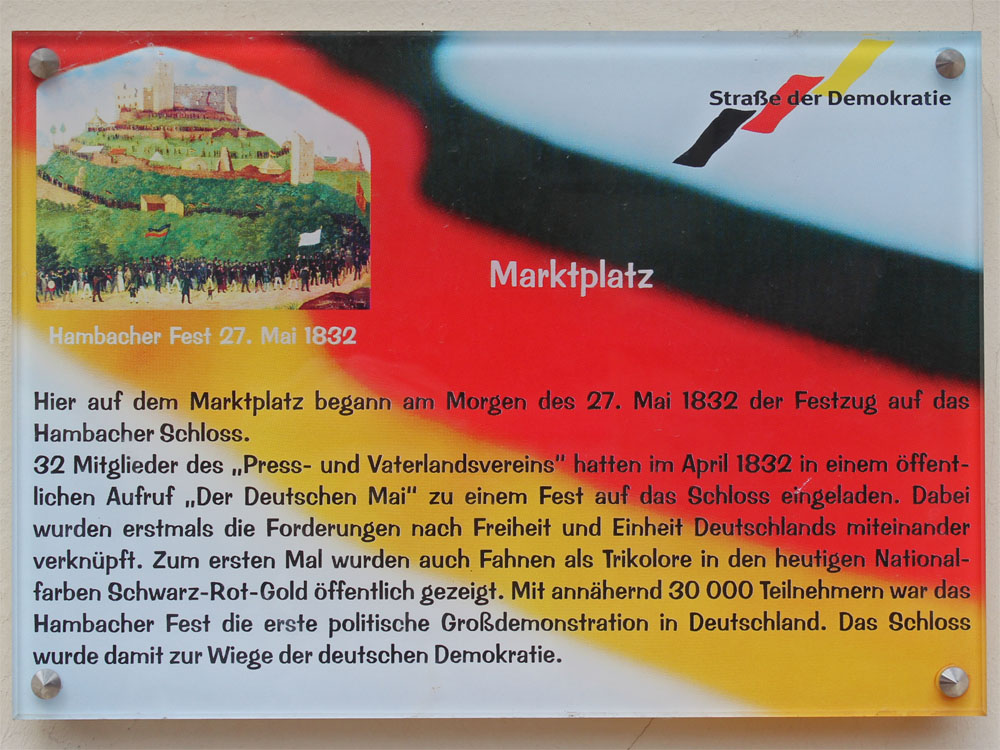 Datei:NeWe-StrassederDemokratie-Marktplatz-01.jpg