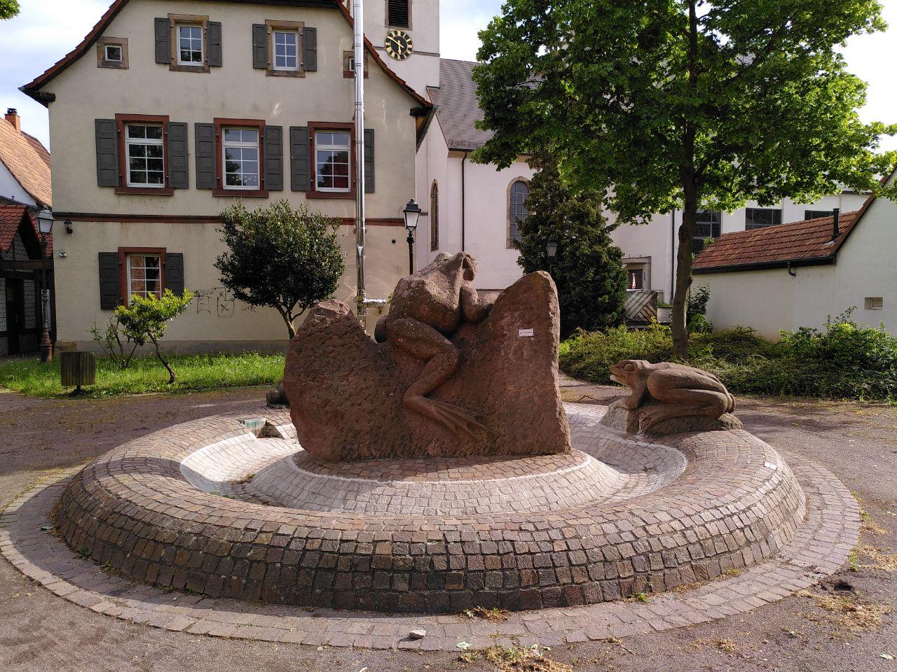 Datei:Brunnen Offenbach Obergasse 2.jpg
