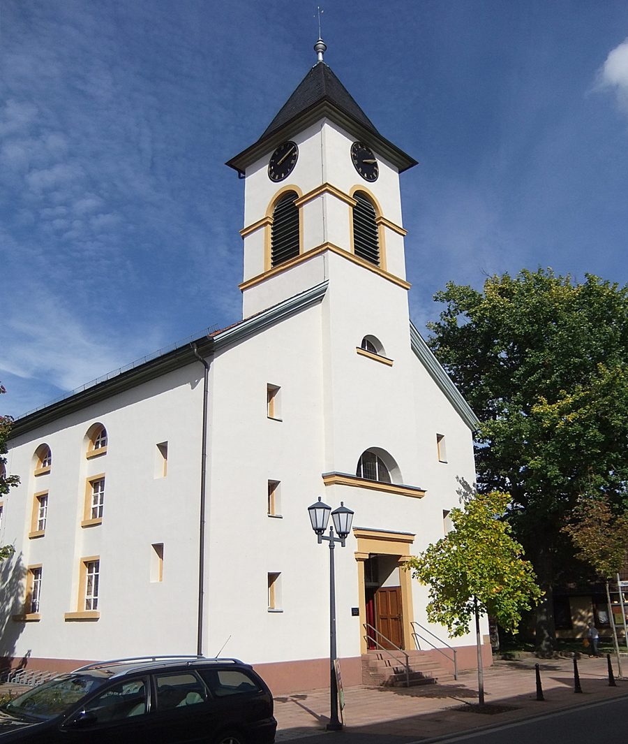 Datei:Evangelische Kirche Reilingen.JPG