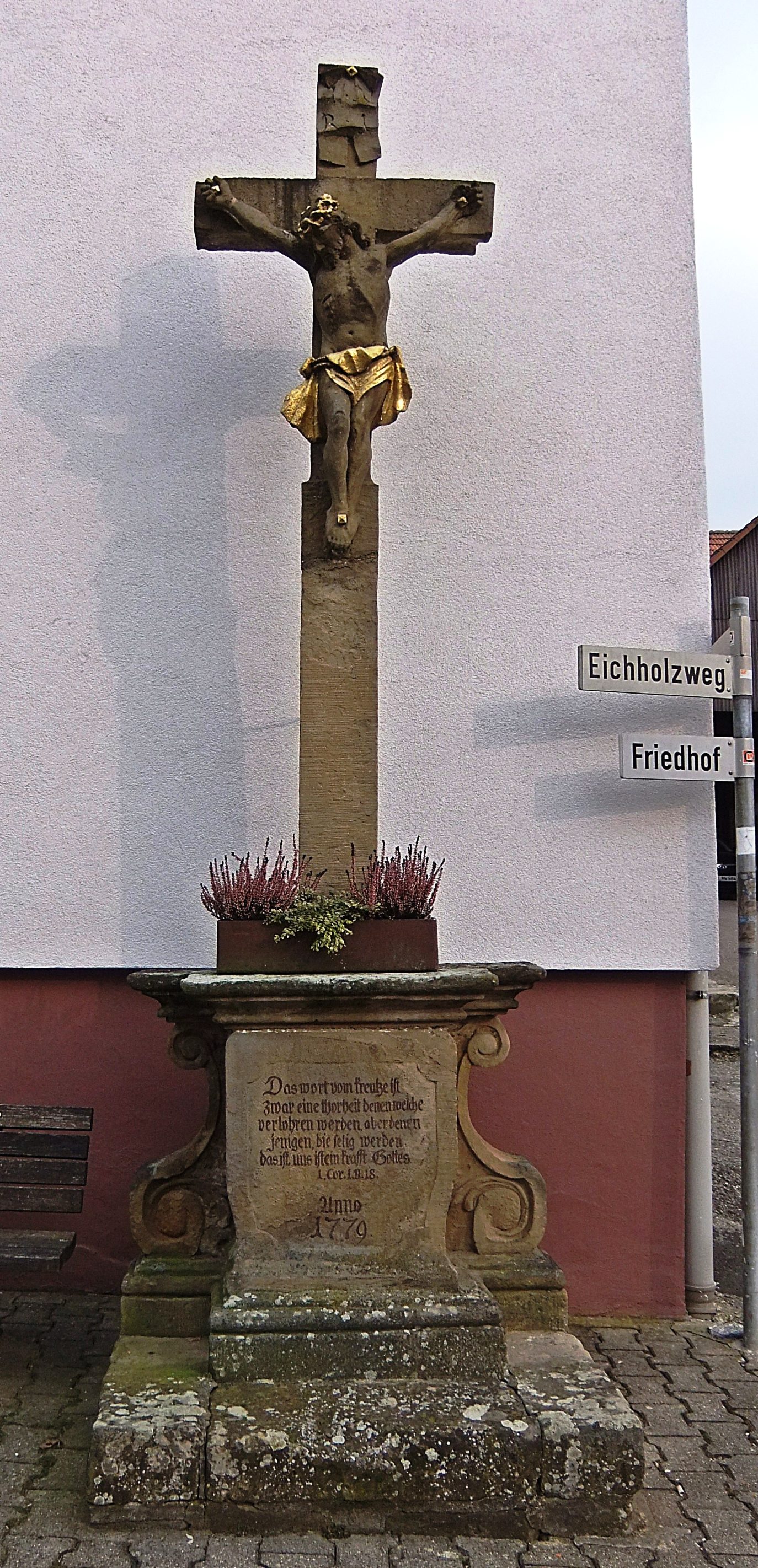 Datei:Wegkreuz Eichholzweg Balzfeld.JPG