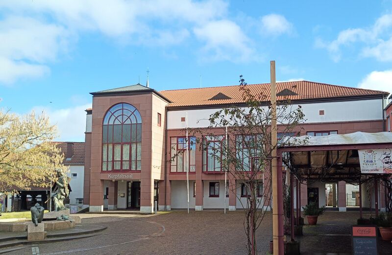 Datei:Kurpfalzsaal Edenkoben.jpeg