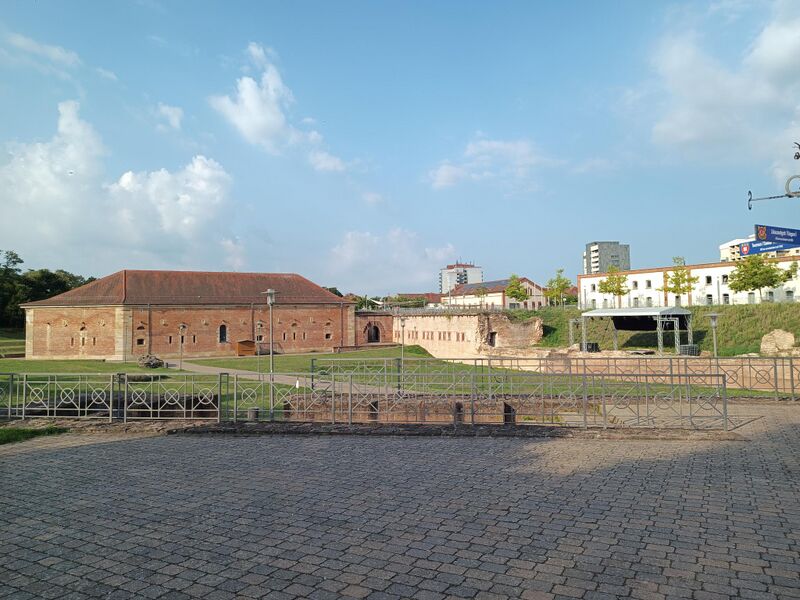 Datei:Fronte Lamotte Germersheim 1.jpeg