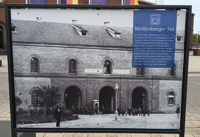 Datei:Weißenburger Tor historisch 1.jpeg