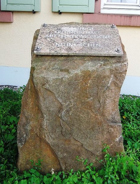 Datei:Gedenkstein 10 Jahre Freundschaft Neunkirchen.JPG