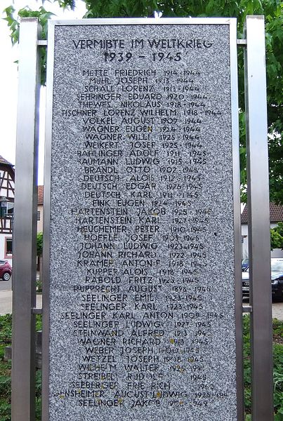 Datei:Gefallenendenkmal Rülzheim 04.JPG