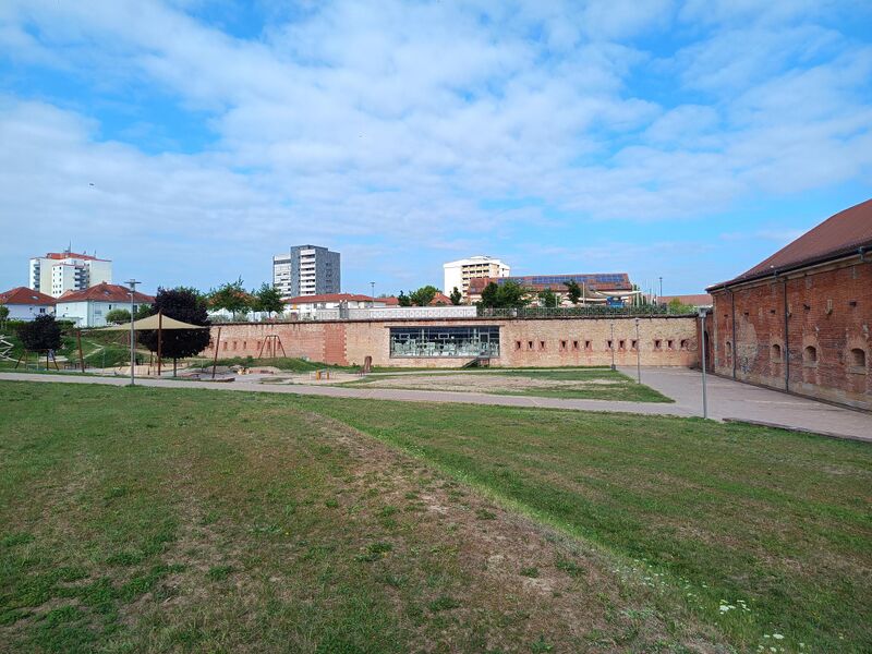 Datei:Atelier Fronte Lamotte Germersheim.jpeg