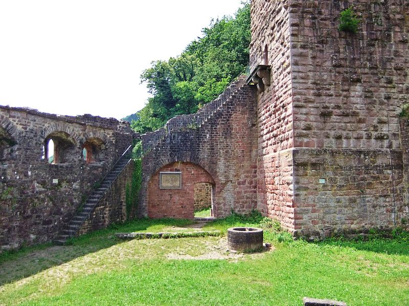 Datei:Hinterburg Neckarsteinach 17.JPG