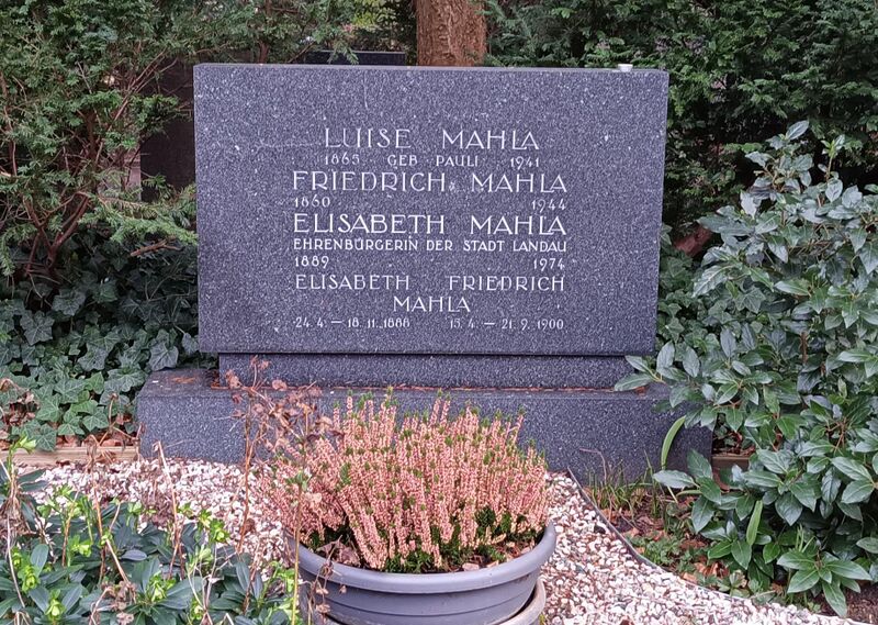 Datei:Grabstein Elisabeth Mahla.jpeg