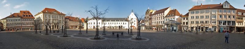 Datei:Landau-Rathausplatz-01.jpg