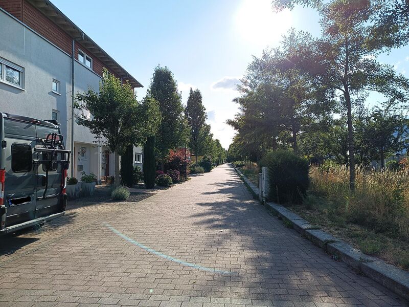 Datei:Alcide-de-Gasperi-Straße Landau 2.jpeg