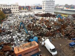 ein kleiner Schrotthandel am Mühlauhafen