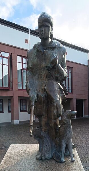 Datei:Lederstrumpfbrunnen Edenkoben 5.jpeg