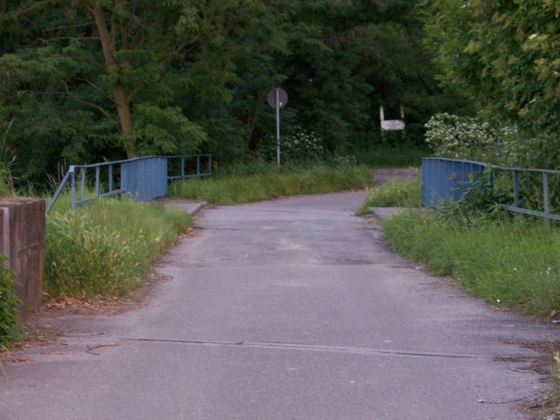 Datei:Bruecke ueber dem Stinkkanal 3.JPG