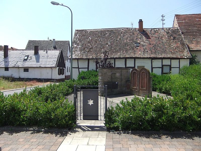 Datei:Synagogenplatz Leimersheim 03.JPG